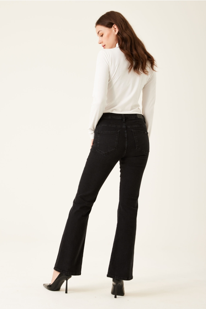 CELIA SUPERSLIM FIT 245 7850 DARK USED